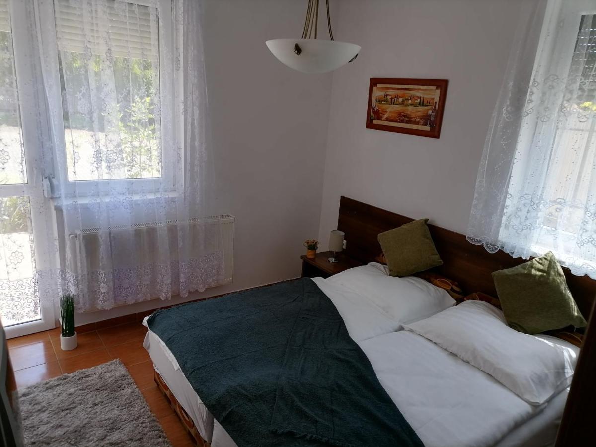 Aqua Oazis Apartman Hajduszoboszlo Luaran gambar