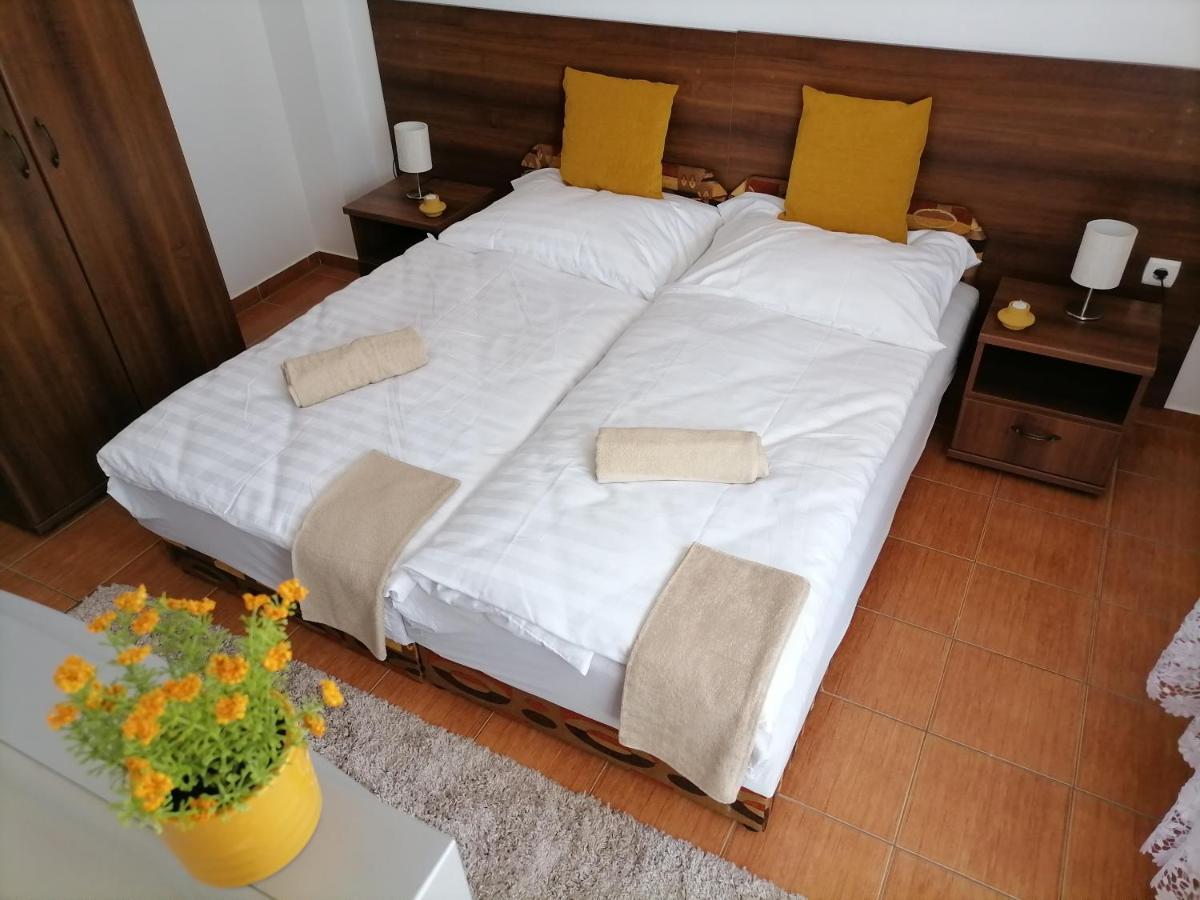 Aqua Oazis Apartman Hajduszoboszlo Luaran gambar