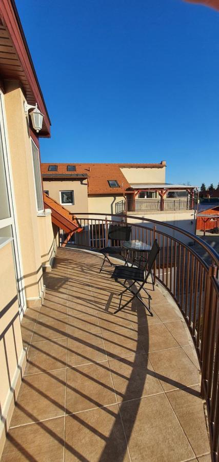 Aqua Oazis Apartman Hajduszoboszlo Luaran gambar